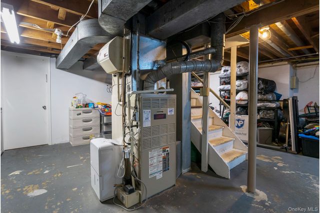 23 Moccasin Place, Monsey, NY 10952