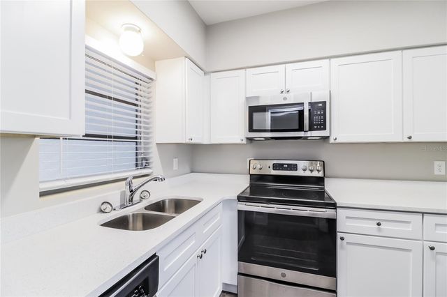 613 MOROCCO AVENUE, Orlando, FL 32807