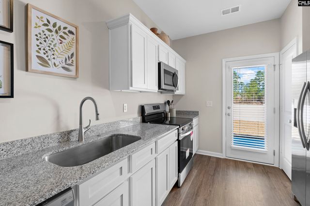 800 Soaring Free Lane, Hopkins, SC 29061
