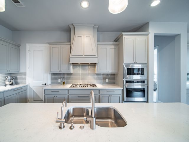 2708 Pointview Court, Lewisville, TX 75067