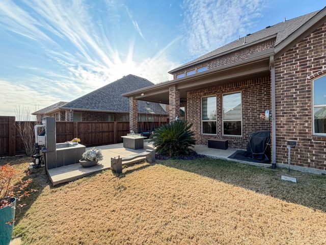 2708 Pointview Court, Lewisville, TX 75067
