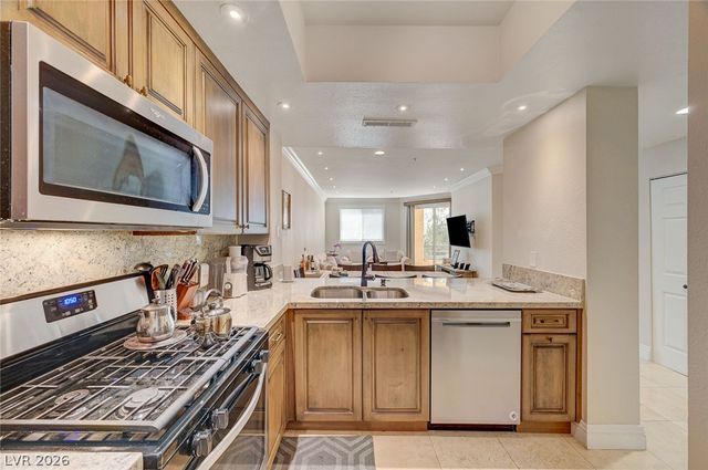 230 East Flamingo Road 106, Las Vegas, NV 89169