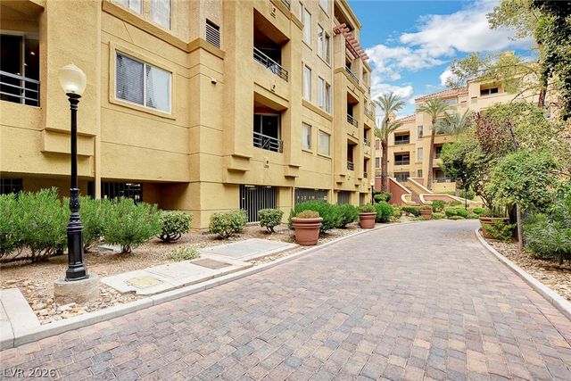 230 East Flamingo Road 106, Las Vegas, NV 89169