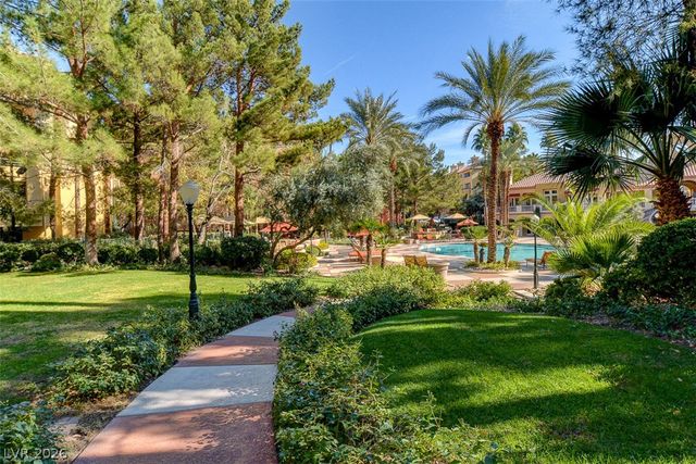 230 East Flamingo Road 106, Las Vegas, NV 89169