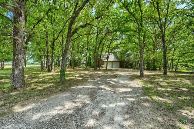 521 Ranchwood Drive, Greenville, TX 75402