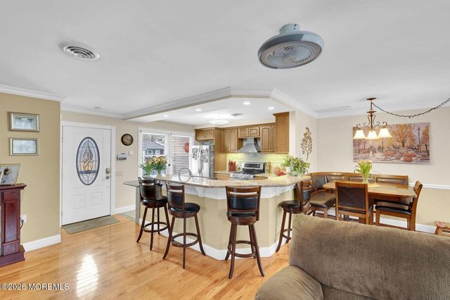 7 Eaton Lane 73, Whiting, NJ 08759