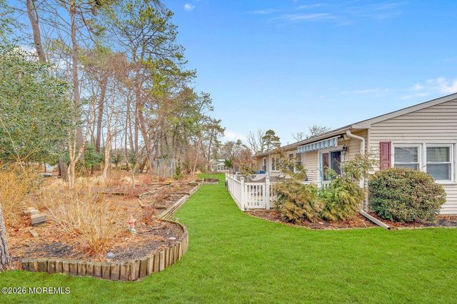 7 Eaton Lane 73, Whiting, NJ 08759