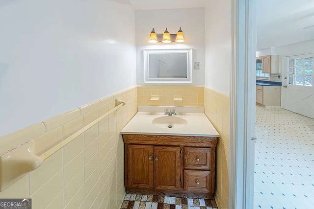 3021 Old Concord Road, Smyrna, GA 30082