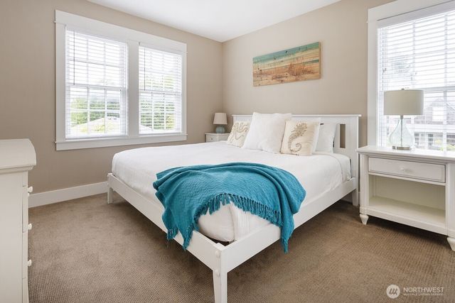 38 Trillium Lane, Pacific Beach, WA 98571