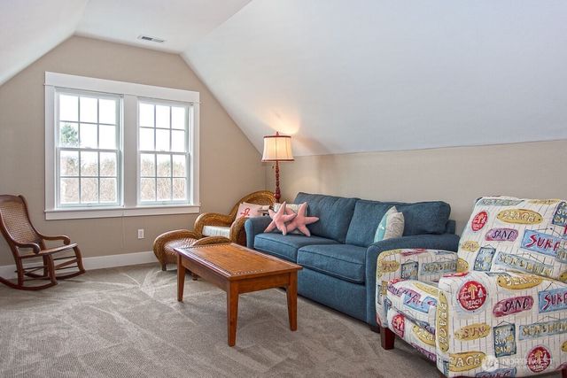 38 Trillium Lane, Pacific Beach, WA 98571