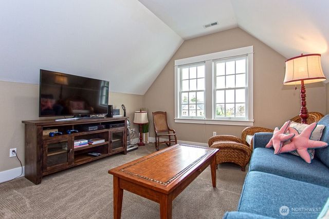 38 Trillium Lane, Pacific Beach, WA 98571