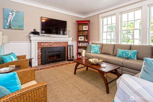 38 Trillium Lane, Pacific Beach, WA 98571