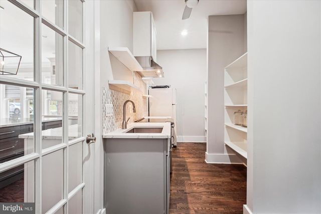 1565 HANE, Mclean, VA 22101
