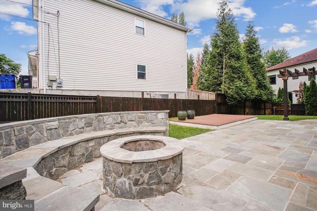 1565 HANE, Mclean, VA 22101