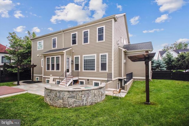 1565 HANE, Mclean, VA 22101