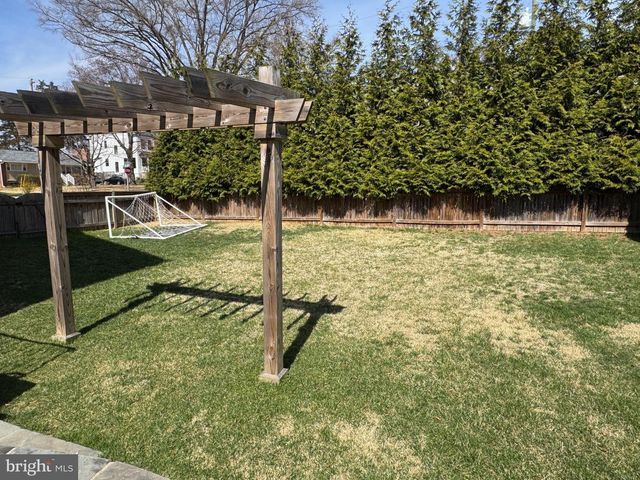 1565 HANE, Mclean, VA 22101
