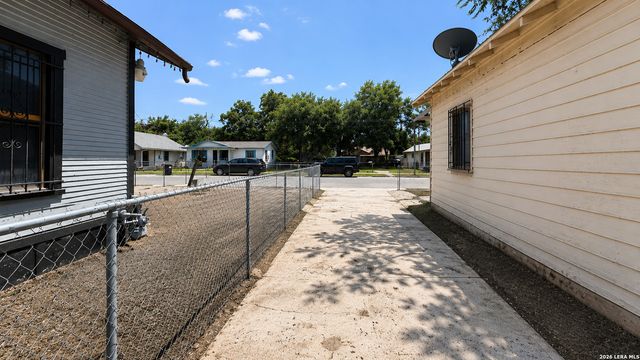 1817 San Luis, San Antonio, TX 78207