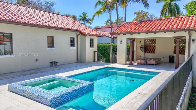 519 Alhambra Cir 0, Coral Gables, FL 33134