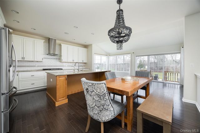27 E Van Buren Way, Hopewell Junction, NY 12533