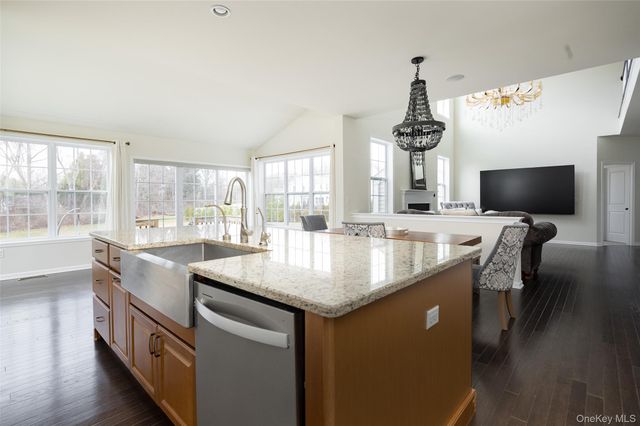27 E Van Buren Way, Hopewell Junction, NY 12533