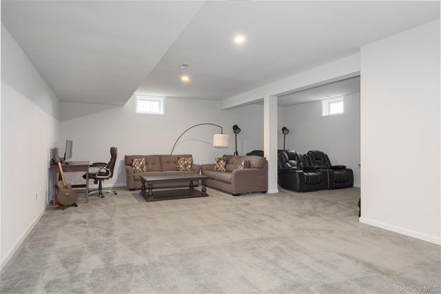 27 E Van Buren Way, Hopewell Junction, NY 12533
