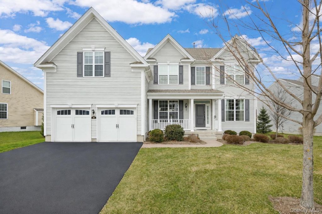 27 E Van Buren Way, Hopewell Junction, NY 12533