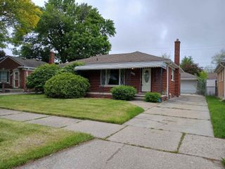 24675 Ridgecroft Avenue, Eastpointe, MI 48021
