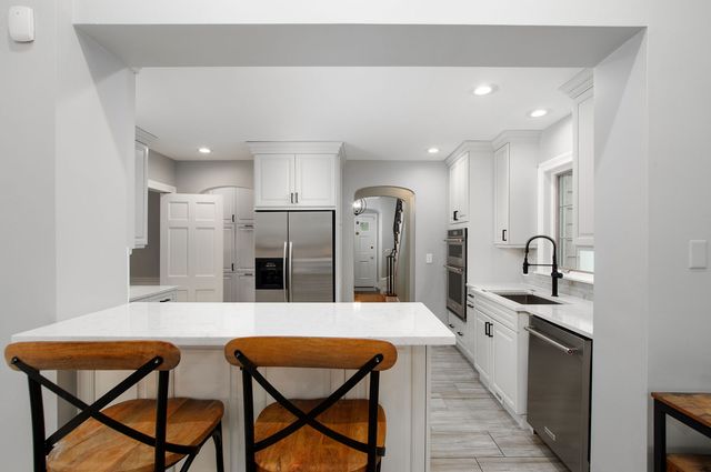 9445 Avers Avenue, Evanston, IL 60203