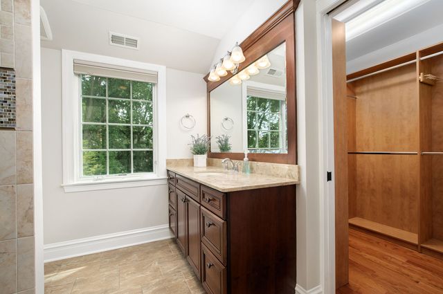 9445 Avers Avenue, Evanston, IL 60203