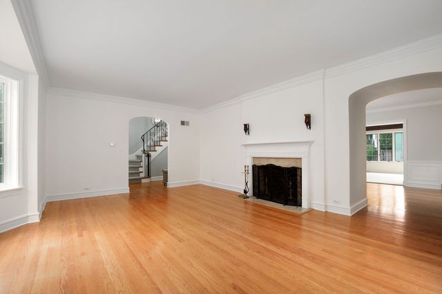 9445 Avers Avenue, Evanston, IL 60203