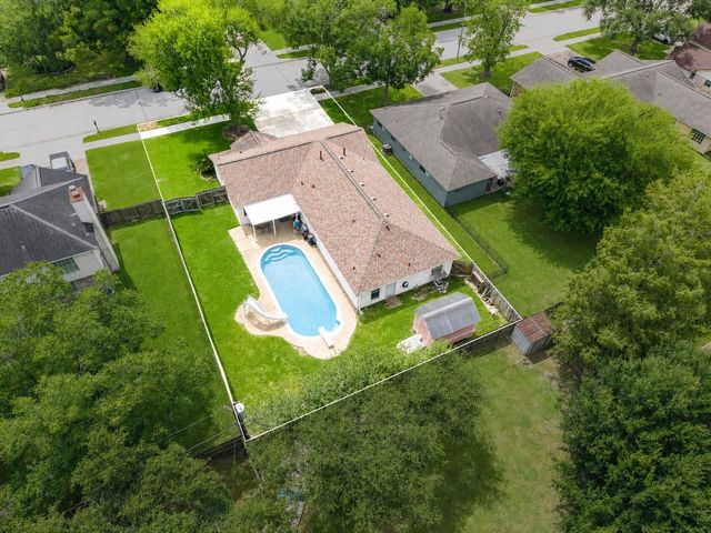 2309 Halbert Drive, Pearland, TX 77581