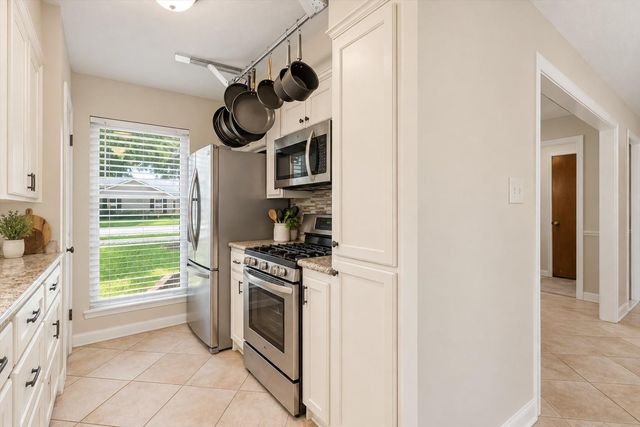 2309 Halbert Drive, Pearland, TX 77581