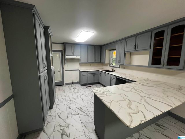 5811 15TH STREET E, Cottondale, AL 35453