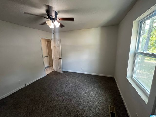5811 15TH STREET E, Cottondale, AL 35453