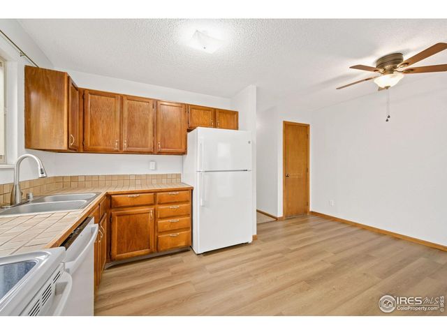 916 44th Ave Ct 25, Greeley, CO 80634