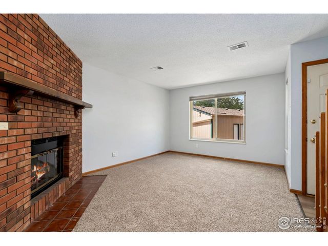 916 44th Ave Ct 25, Greeley, CO 80634
