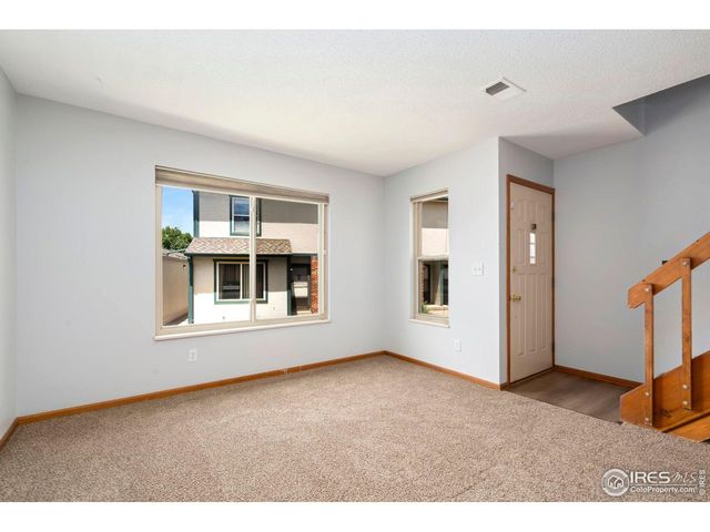 916 44th Ave Ct 25, Greeley, CO 80634