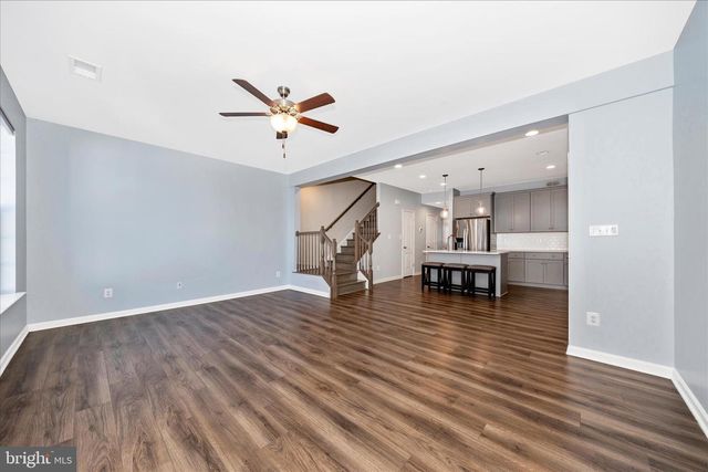 203 CHARTERHOUSE ST, Falling Waters, WV 25419