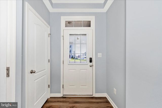 203 CHARTERHOUSE ST, Falling Waters, WV 25419