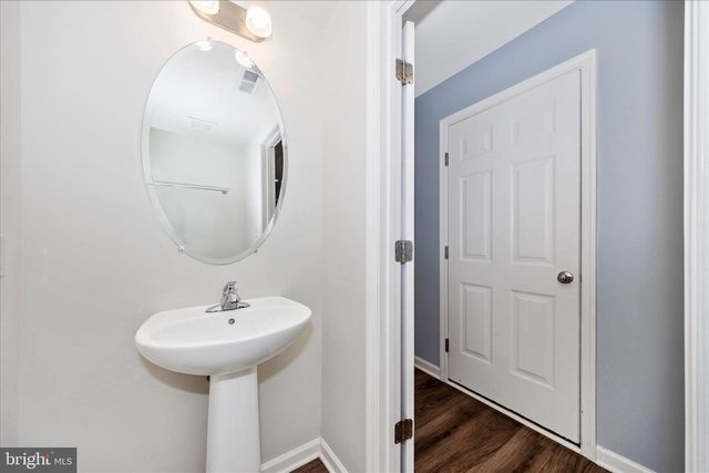 203 CHARTERHOUSE ST, Falling Waters, WV 25419
