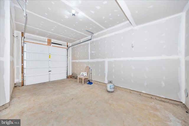203 CHARTERHOUSE ST, Falling Waters, WV 25419