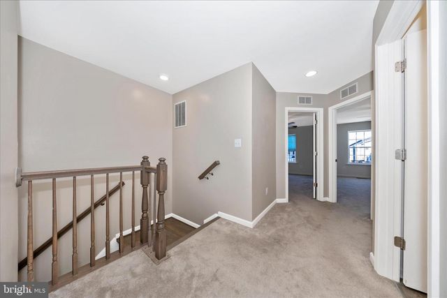 203 CHARTERHOUSE ST, Falling Waters, WV 25419