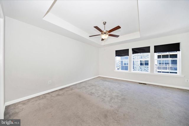 203 CHARTERHOUSE ST, Falling Waters, WV 25419