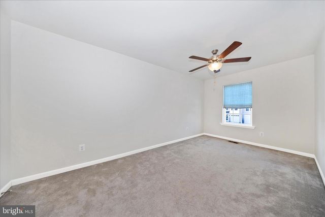 203 CHARTERHOUSE ST, Falling Waters, WV 25419