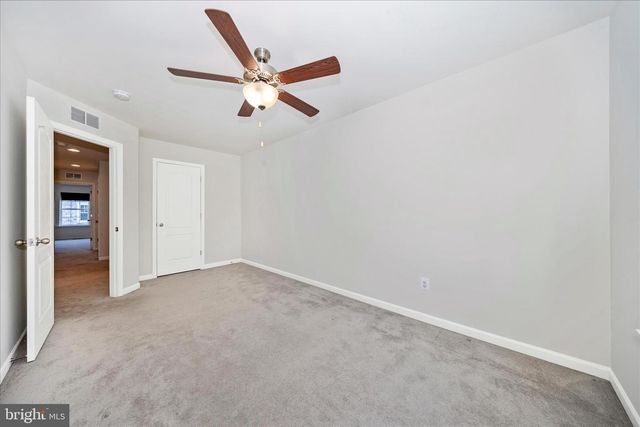 203 CHARTERHOUSE ST, Falling Waters, WV 25419