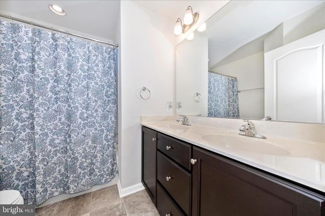 203 CHARTERHOUSE ST, Falling Waters, WV 25419