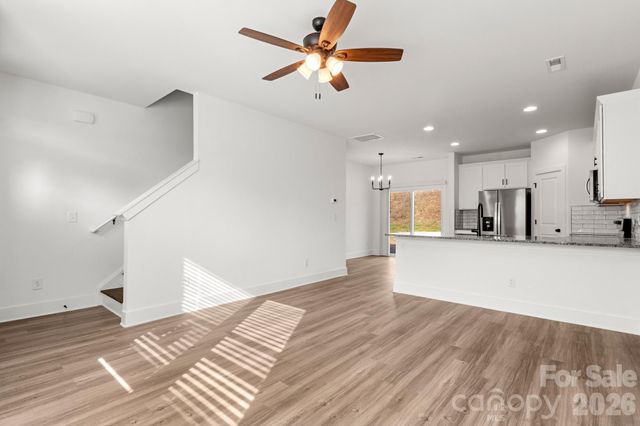 114 Indian Wells Court, Harmony, NC 28634