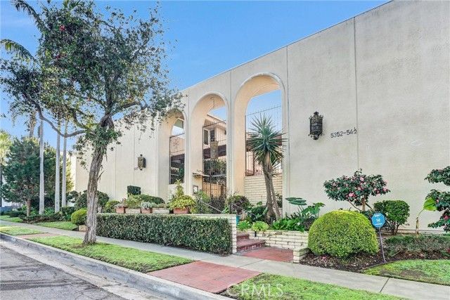 5348 Fairview Boulevard 3, Ladera Heights, CA 90056