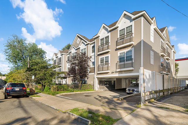 5 Minerva Place 2C, White Plains, NY 10601