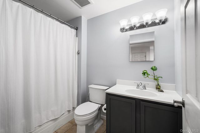 5 Minerva Place 2C, White Plains, NY 10601